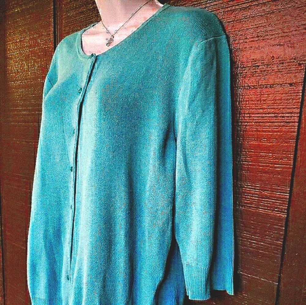 Sweater - Picture 2 of 4